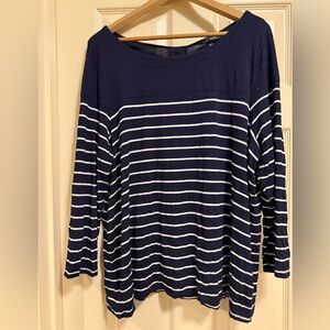 Laila Jayde Blue and White Long Sleeve Top with Button Detail on Back - Size 2X